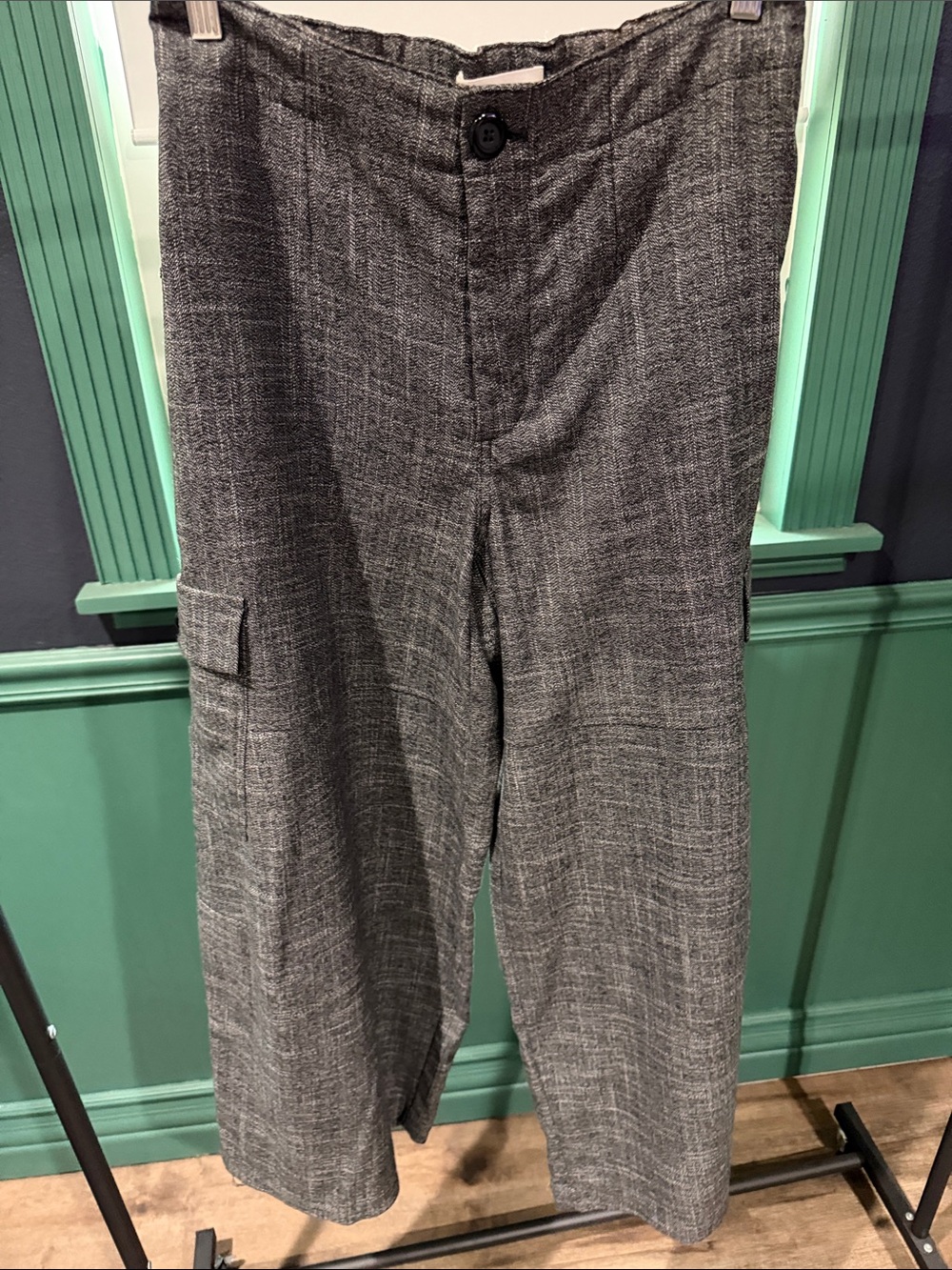 Anthropologie Gray Textured Wide-Leg Cargo Cropped Pants